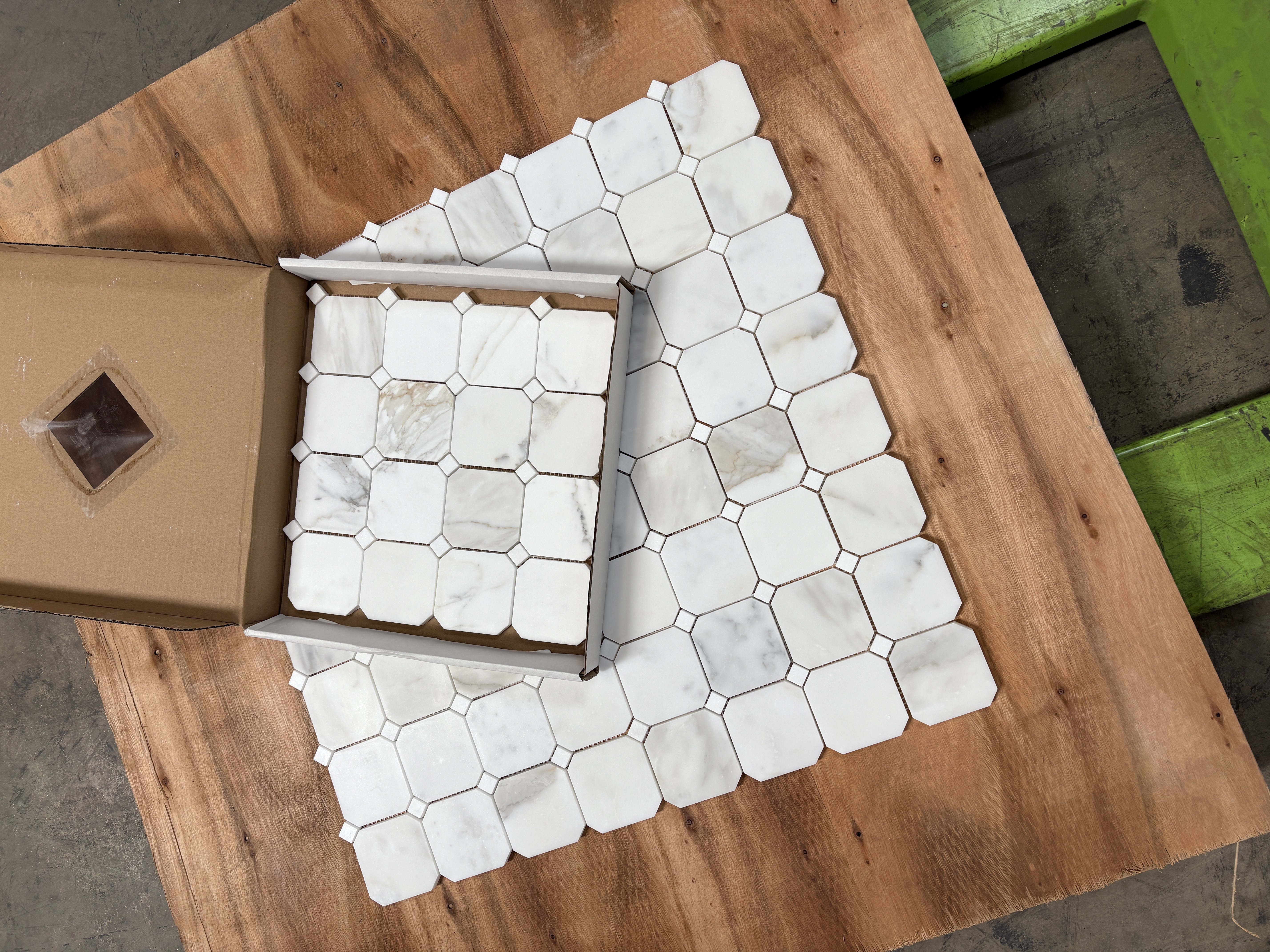 Calacatta 3x3 Octagon
